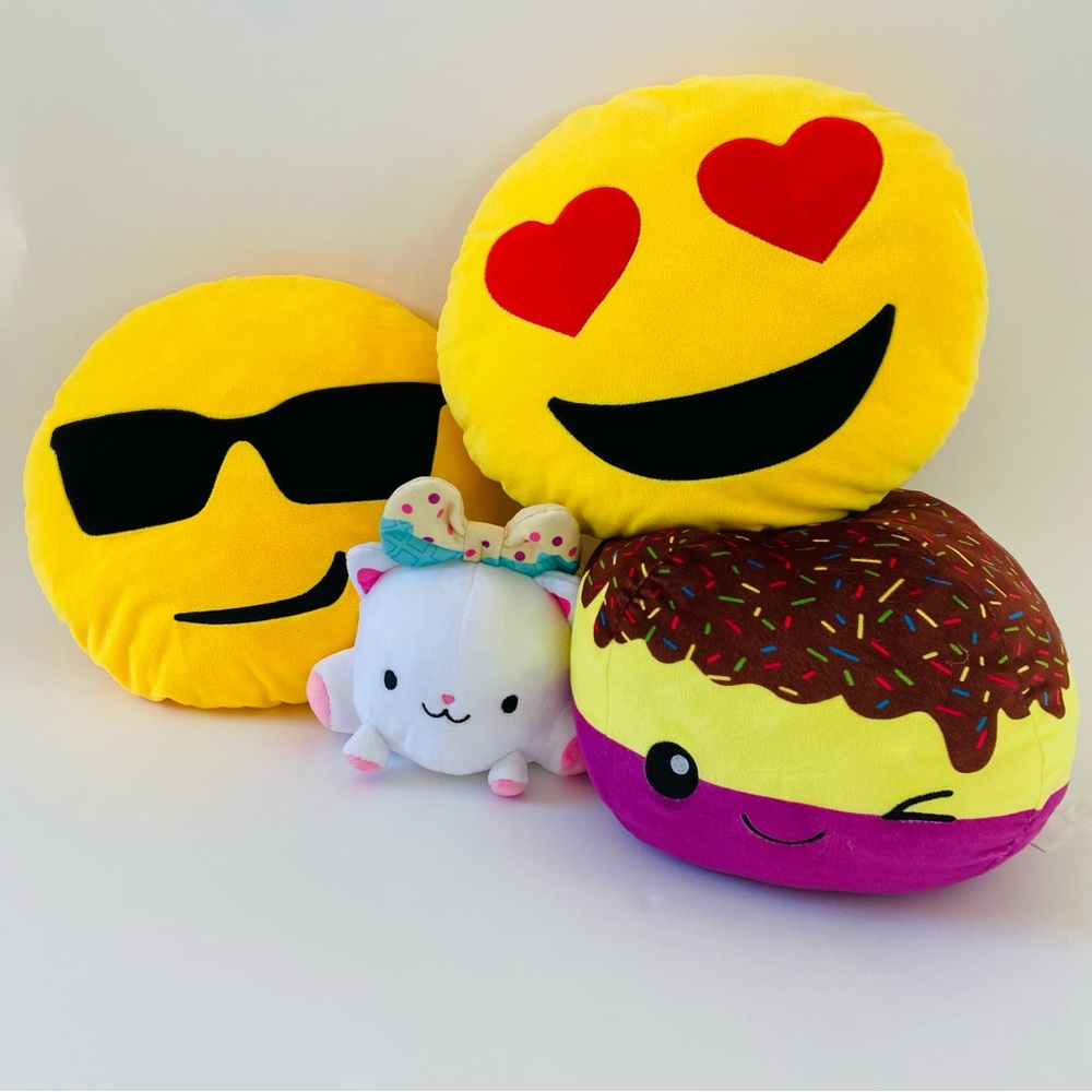 EUC Set of FOUR “Good Vibes” Stuffed Animals Pillows Emoji Kitty Cat Cupcake
